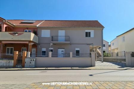 Appartements Ćelić Biograd Croatie