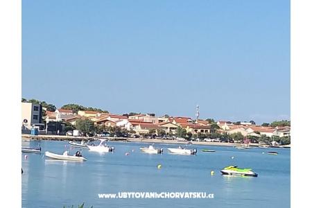 Appartements Taramis île Vir Croatie