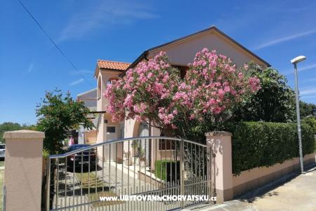 Appartement Mira Zaton Croatie